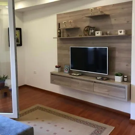 Apartment Meg Guest House *
